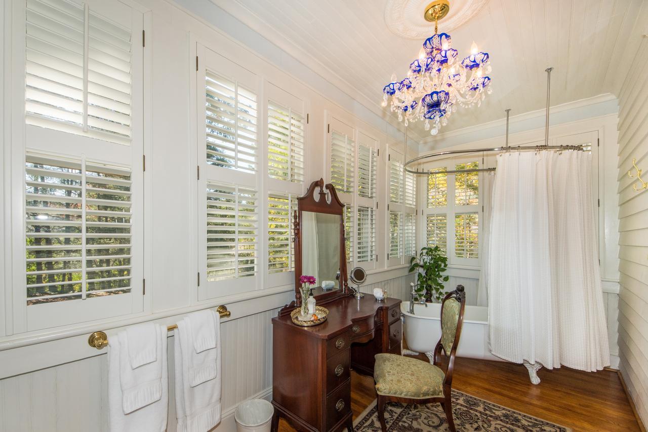 Oak Hill On Love Lane Bed And Breakfast Inn Waynesville Extérieur photo