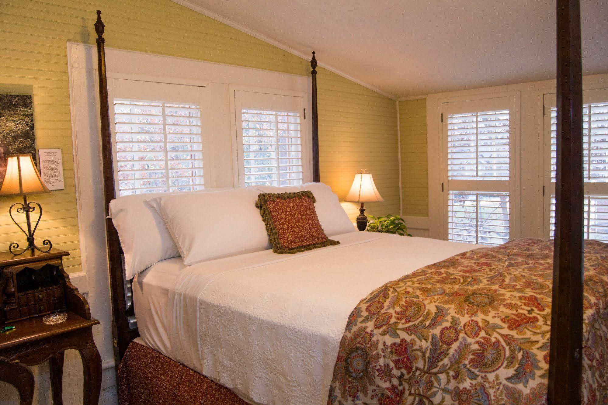 Oak Hill On Love Lane Bed And Breakfast Inn Waynesville Extérieur photo